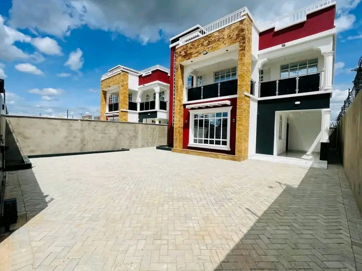 Professionally trained crew! Expert handling of your antique furniture. Seamless transitions. That's the white Gazel promise. Talk to us @whitegazelmovers to take away all your stress with regards to moving and relocation. movers in donholm Movers in Donholm, Buruburu Nairobi 1769269113986